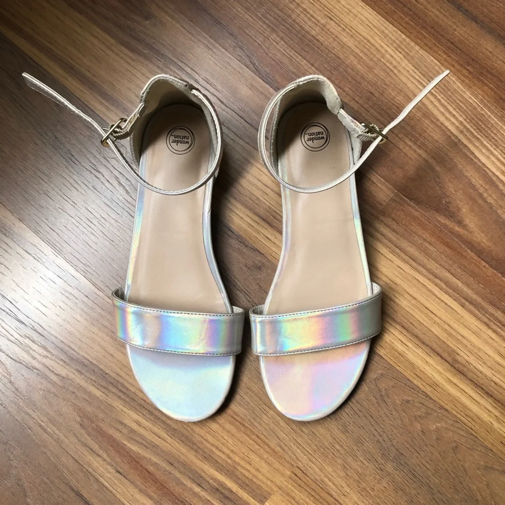 Wonder Nation Girl’s Holographic Ankle Strap Sandals size 3